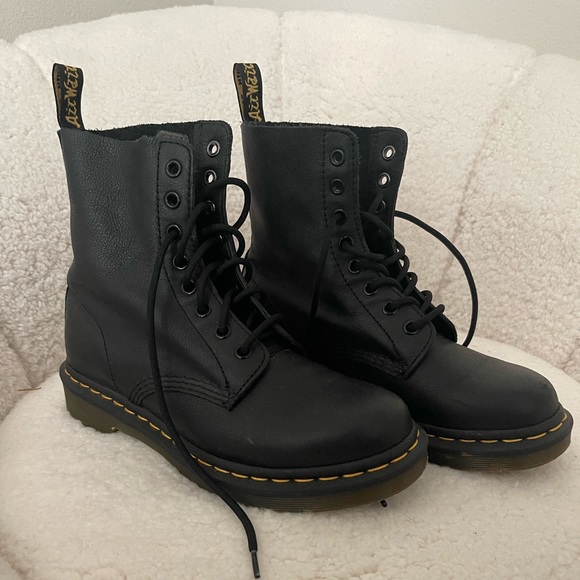 Dr. Martens Shoes - Doc Martens